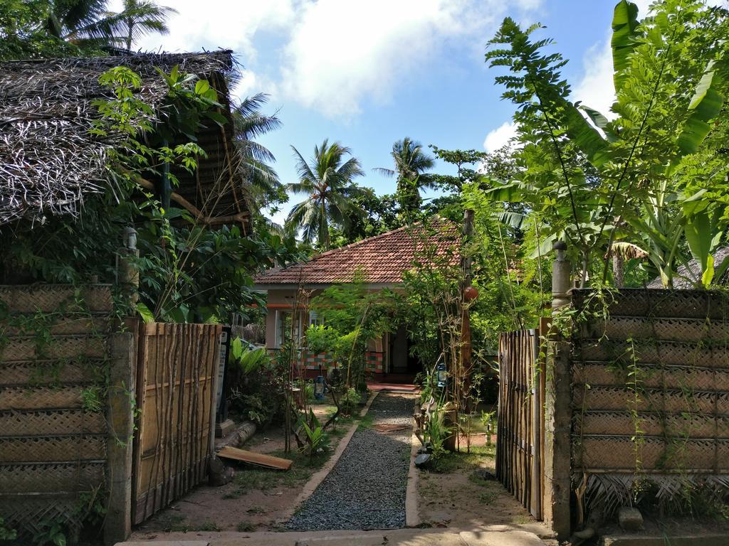 Chami'S Place Хиккадува Экстерьер фото